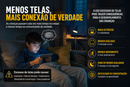 Walkie-talkie infantil com videochamada, tela de 2", bateria recarregável e alcance de até 300 metros em áreas abertas.